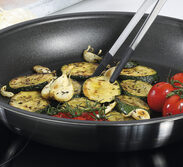 Spring Intense Pro Serveerpan 24 cm XL (online) kopen? | OnlinePannen.nl